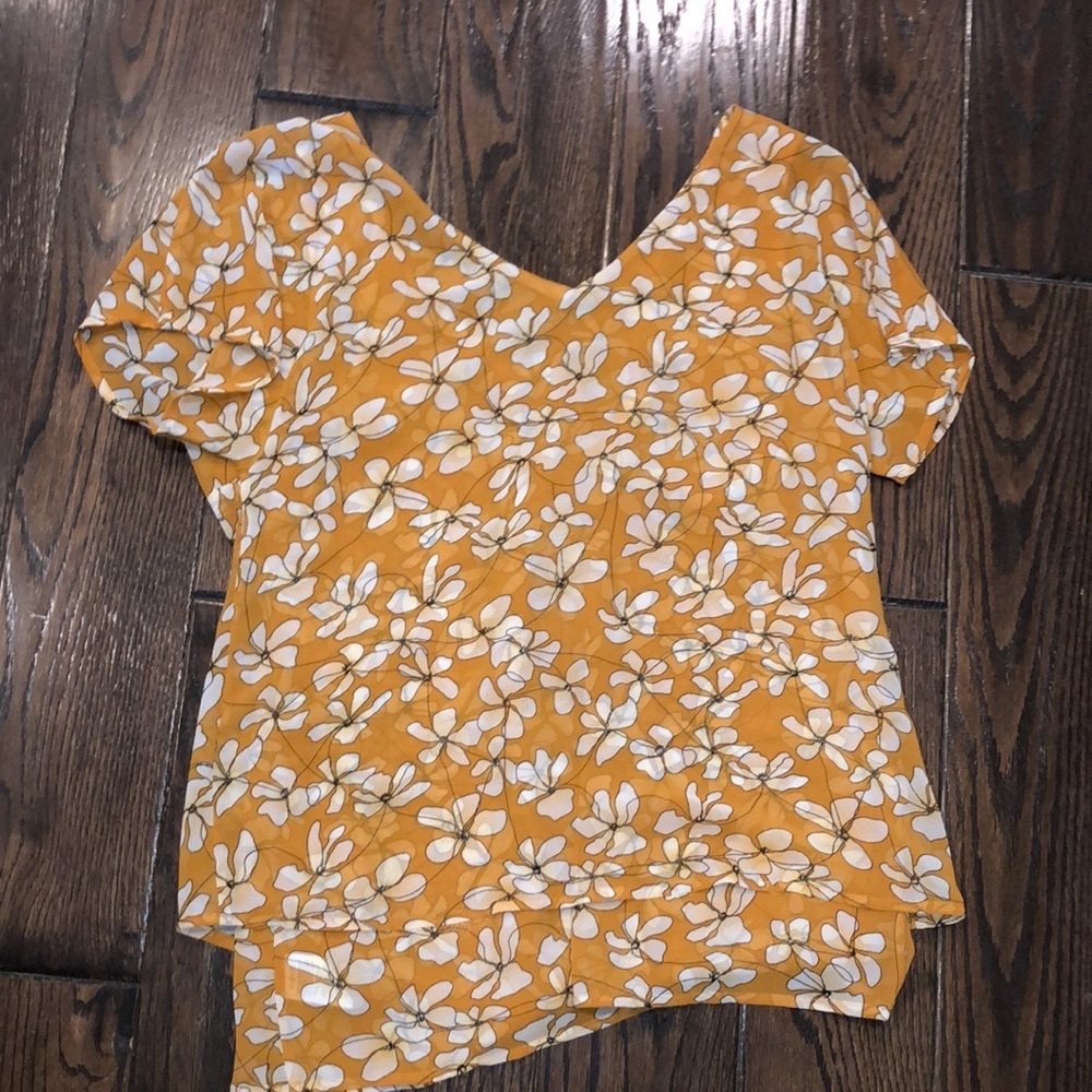 Cabi yellow floral top size xsmall - Picture 4 of 4